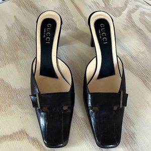 Classic gorgeous black Gucci mule.